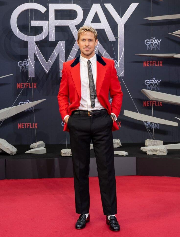 Ryan Gosling Suit Moments