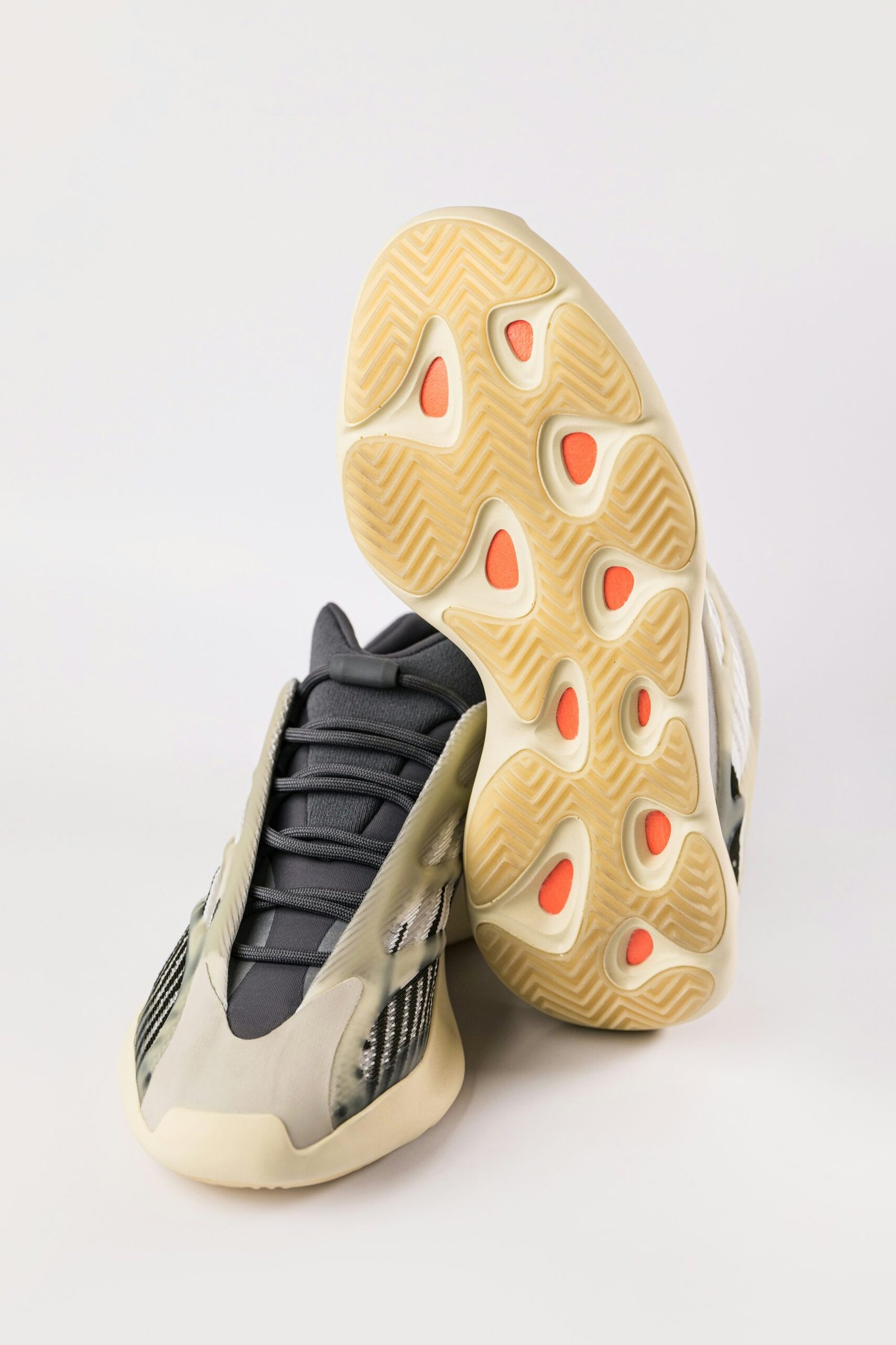 Adidas Yeezy 700 V3 Fade Salt Sneakers