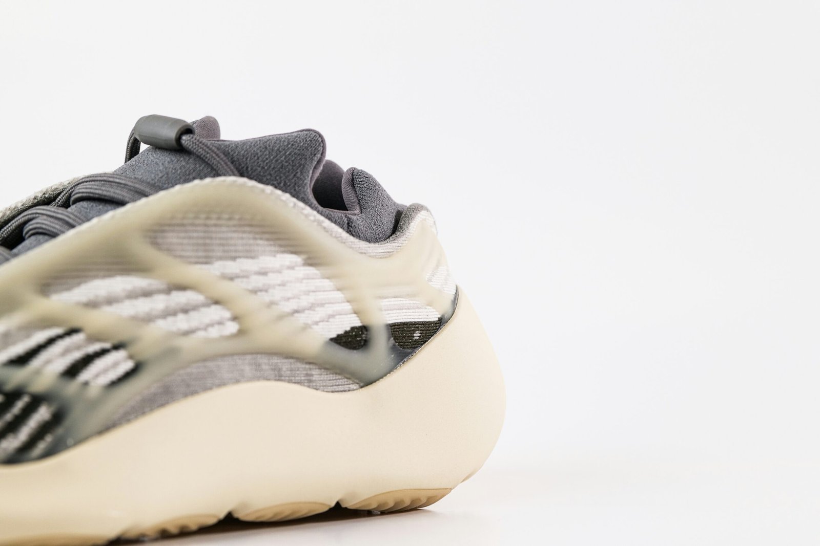 Adidas Yeezy 700 V3 Fade Salt Sneakers