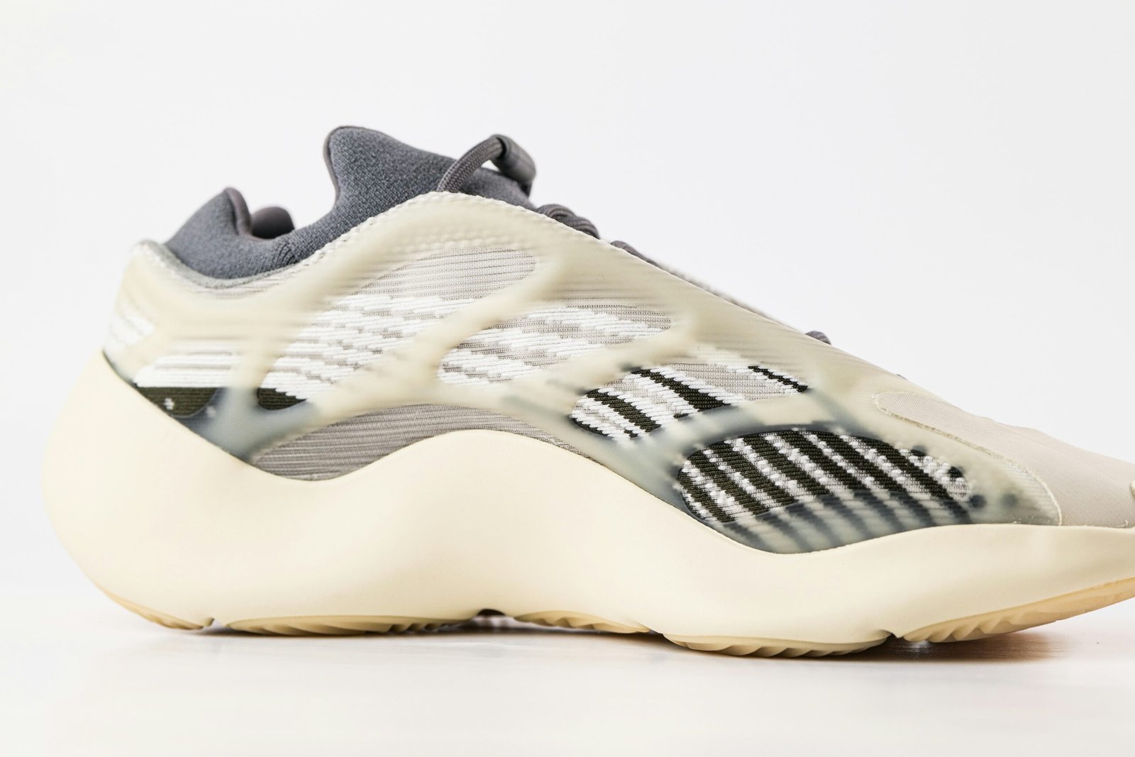 Adidas Yeezy 700 V3 Fade Salt Sneakers