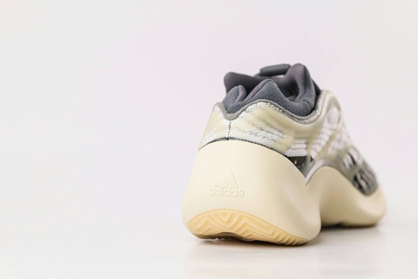 Adidas Yeezy 700 V3 Fade Salt Sneakers