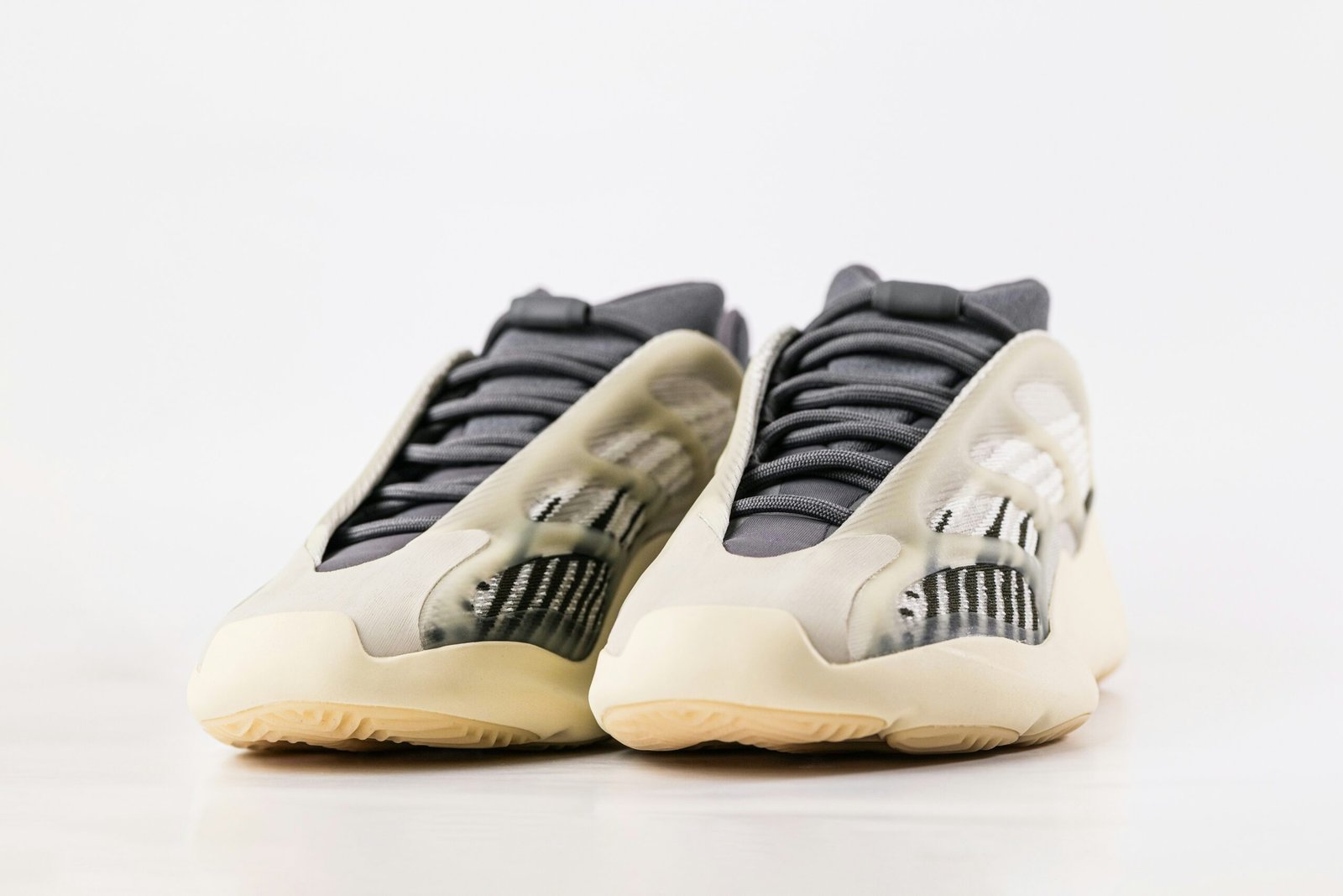 Adidas Yeezy 700 V3 Fade Salt Sneakers