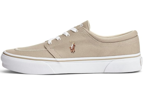 Best Shoes for Traveling Europe