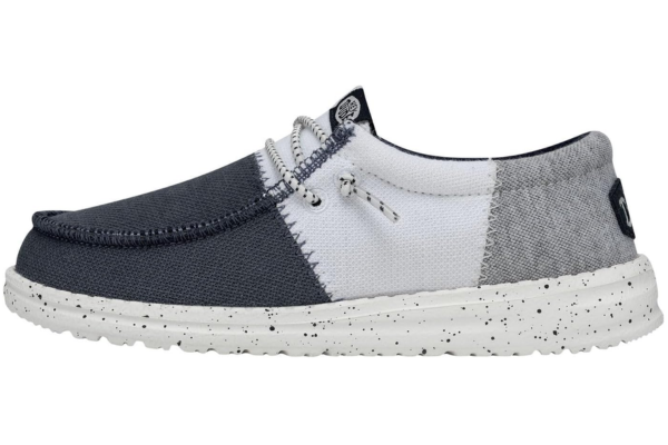 Best Shoes for Traveling Europe